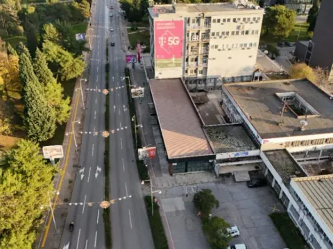 Izdavanje, poslovni prostor, 400m², Centar, Podgorica - image 13