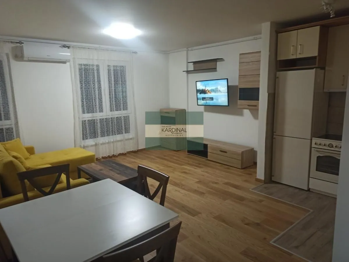 Izdavanje, dvosoban stan, 64m², Erdoglija, Kragujevac