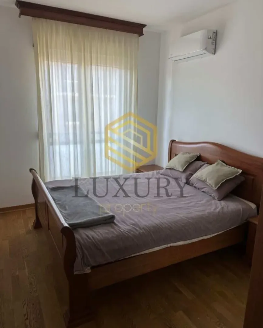Izdavanje, dvosoban stan, 64m², City Kvart, Podgorica