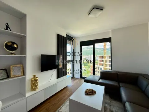 Rent, one bedroom apartment, 49m², Centar, Bar - image 6
