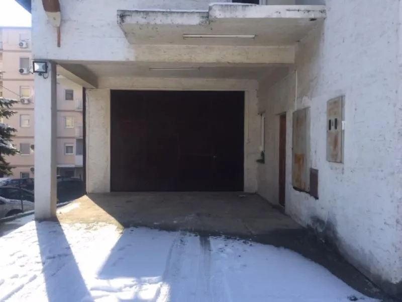 Rent, office space, 480m², Železnik, Beograd