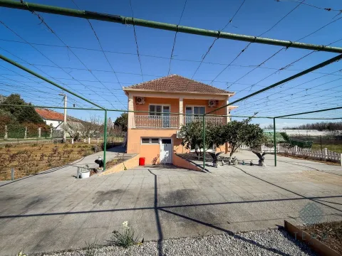 Rent, two bedroom apartment, 105m², Tološi, Podgorica - image 16