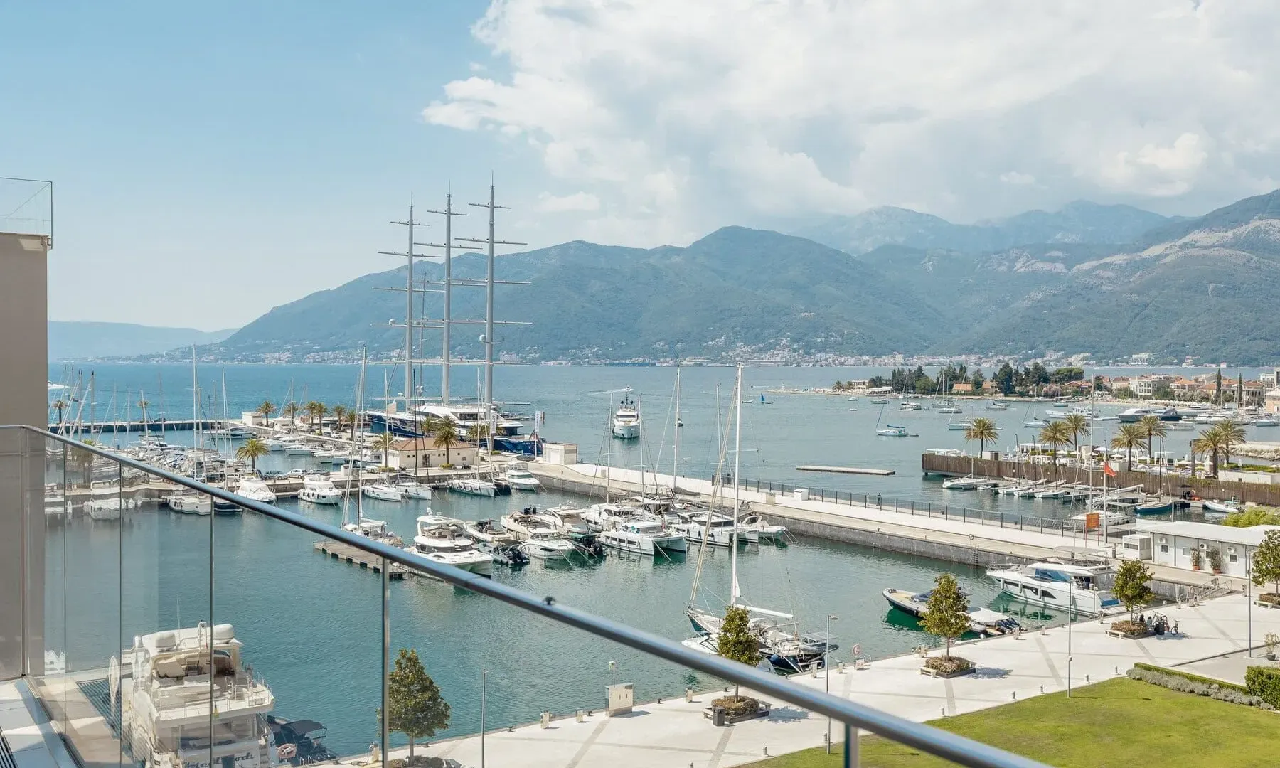Sale, one bedroom apartment, 68m², Porto Montenegro, Tivat