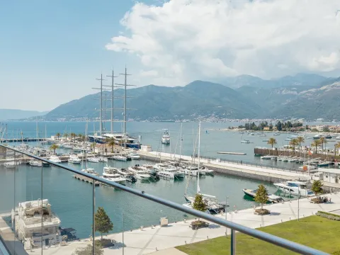 Sale, one bedroom apartment, 68m², Porto Montenegro, Tivat - image 1