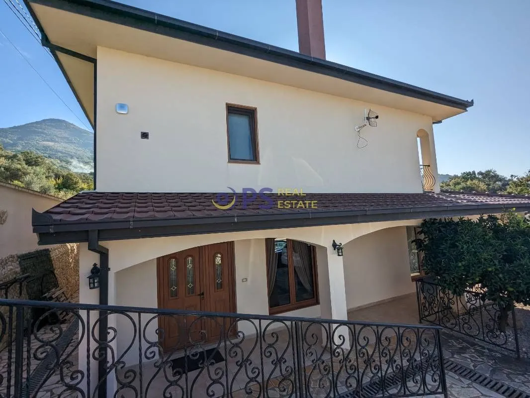 Sale, house, 240m², Bar, Crna Gora