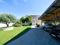 Rent, house, 300m², Zabjelo, Podgorica - image 2