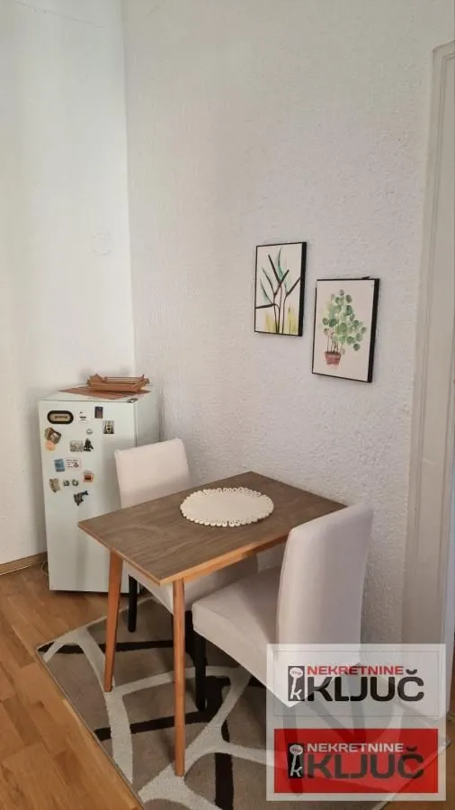 Izdavanje, jednosoban stan, 35m², Centar, Novi Sad