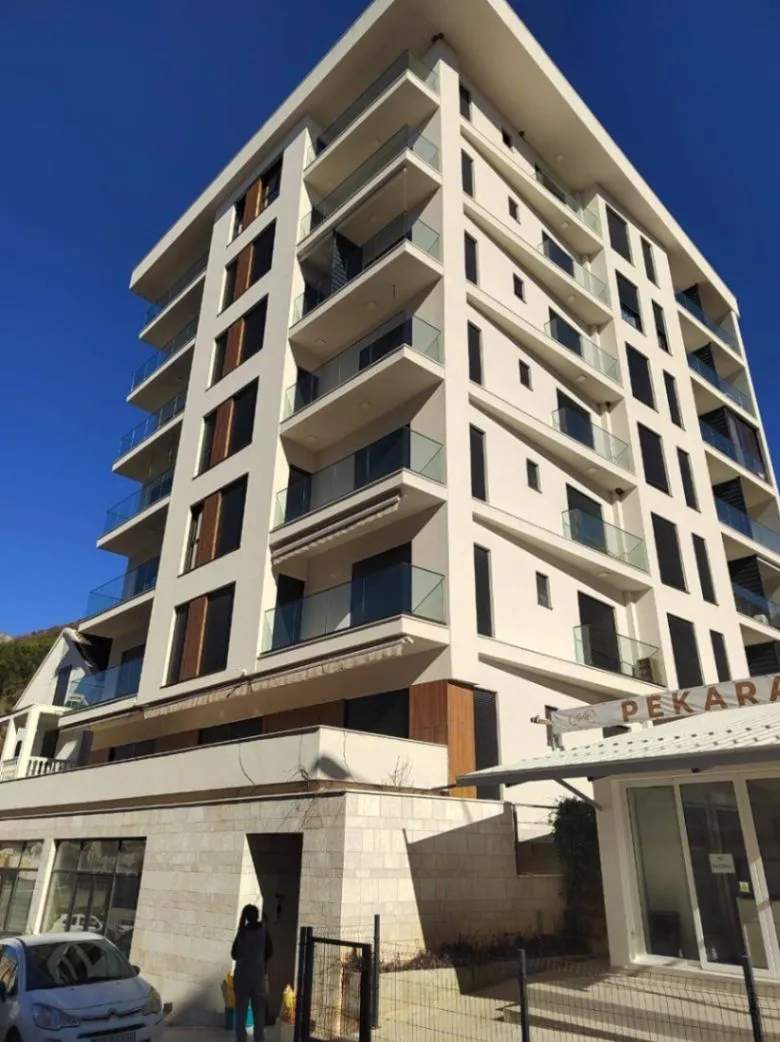 Sale, two bedroom apartment, 70m², Bečići, Budva