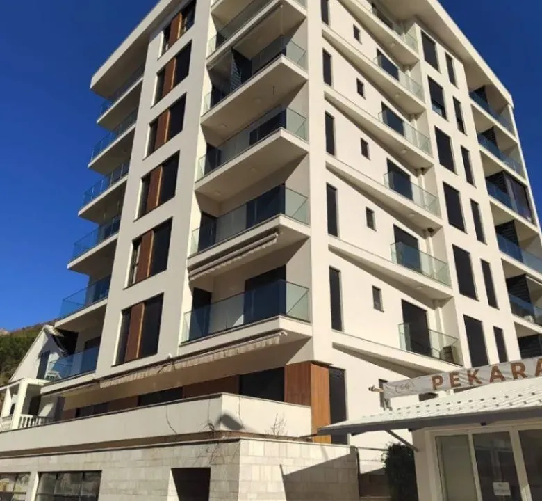 Sale, two bedroom apartment, 70m², Bečići, Budva