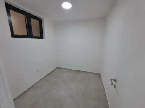 Prodaja, jednosoban stan, 45m², Centar, Budva - image 4