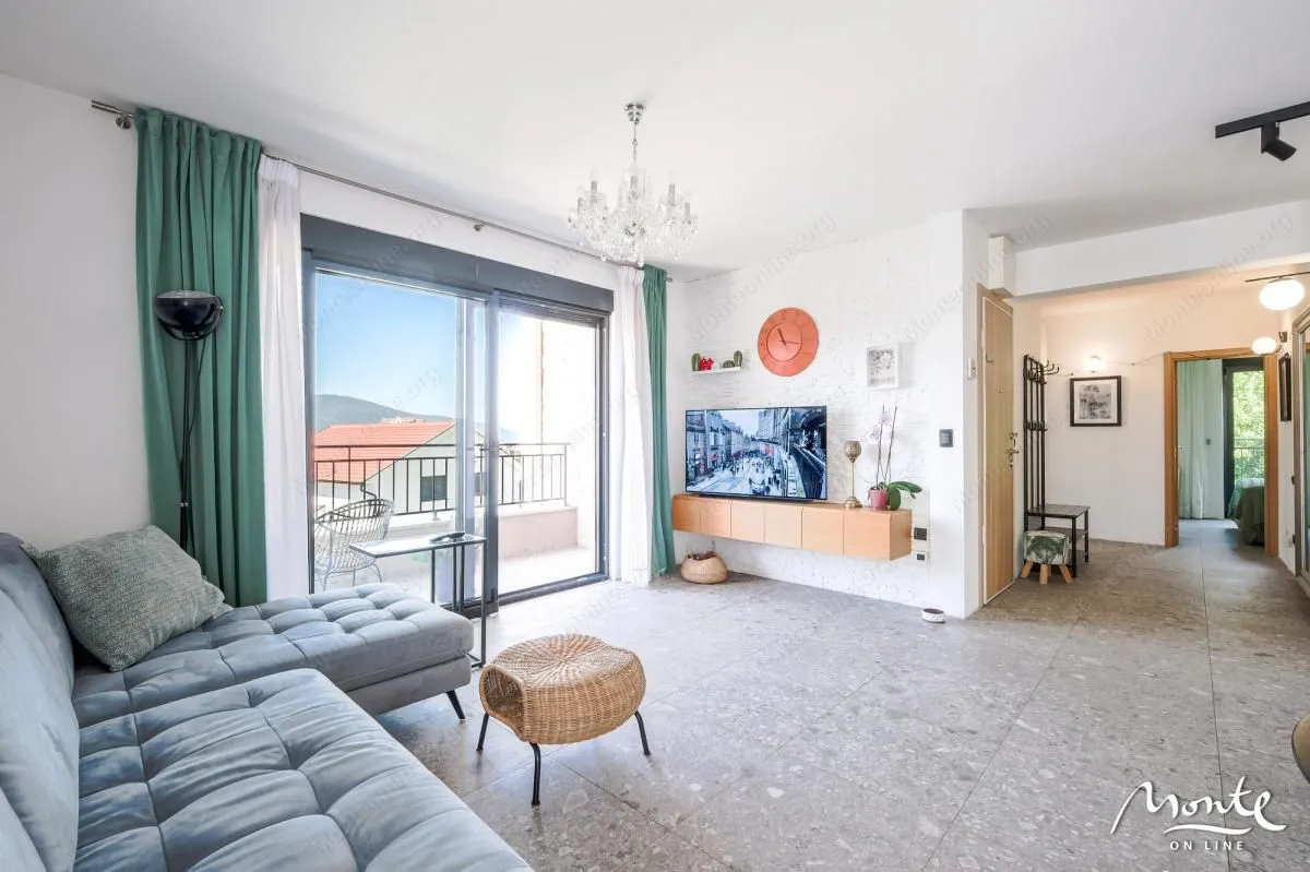 Sale, three bedroom apartment, 77m², Centar, Tivat