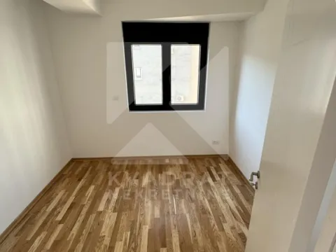 Izdavanje, jednosoban stan, 50m², Zagorič, Podgorica - image 8