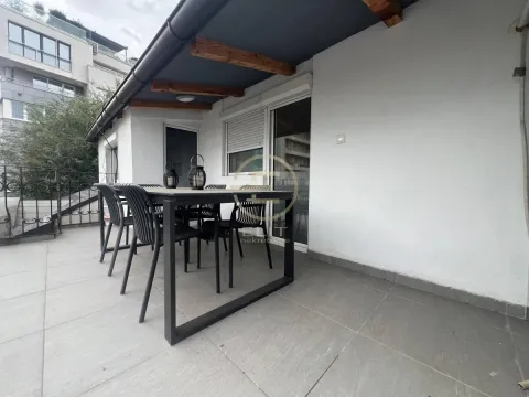 Izdavanje, četvorosoban stan, 189m², Spens, Novi Sad Sve Podlokacije - image 31