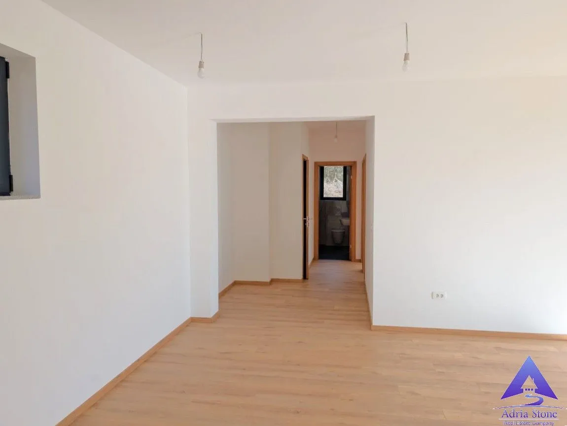 Prodaja, dvosoban stan, 93m², Kamenovo, Budva