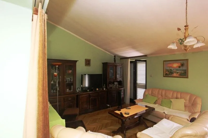Prodaja, stan, 95m², Dobrota, Kotor