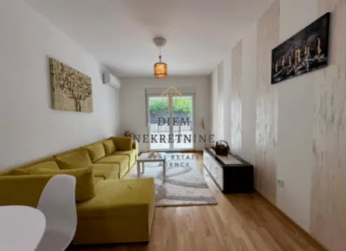 Izdavanje, dvosoban stan, 60m², Stara Varoš, Podgorica