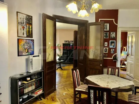 Prodaja, trosoban stan, 96m², Kalenić Pijaca, Vračar Sve Podlokacije - image 10