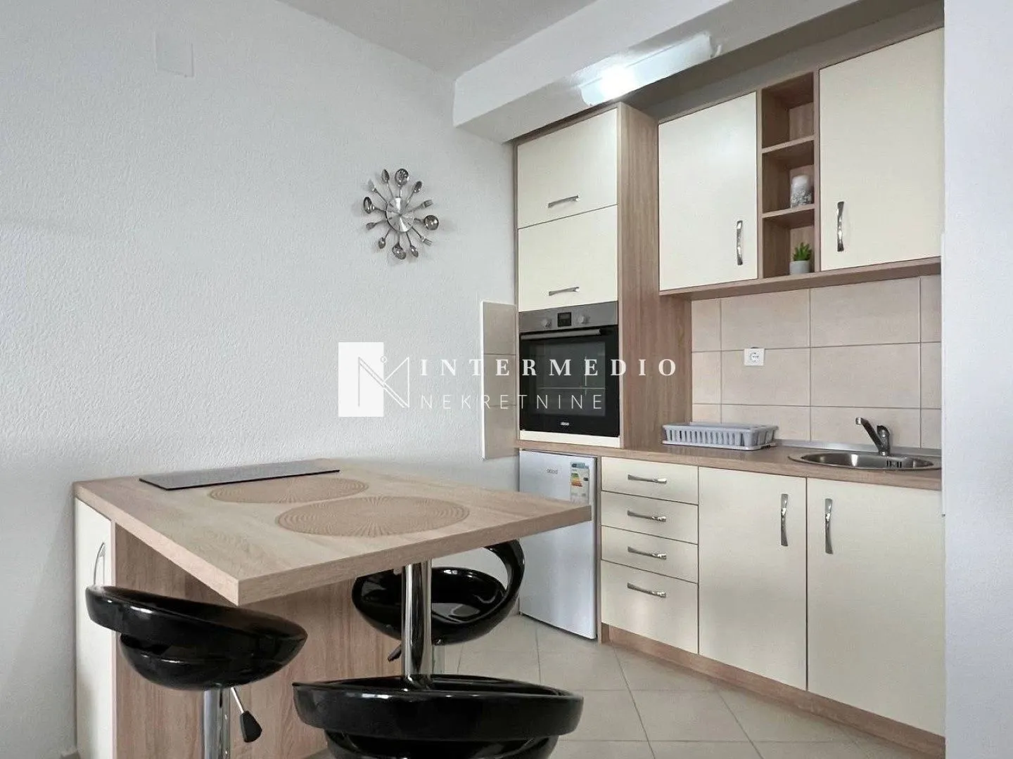 Izdavanje, garsonjera, 35m², Zelenika, Herceg Novi