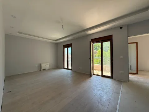 Prodaja, trosoban stan, 107m², Bečići, Budva - image 1