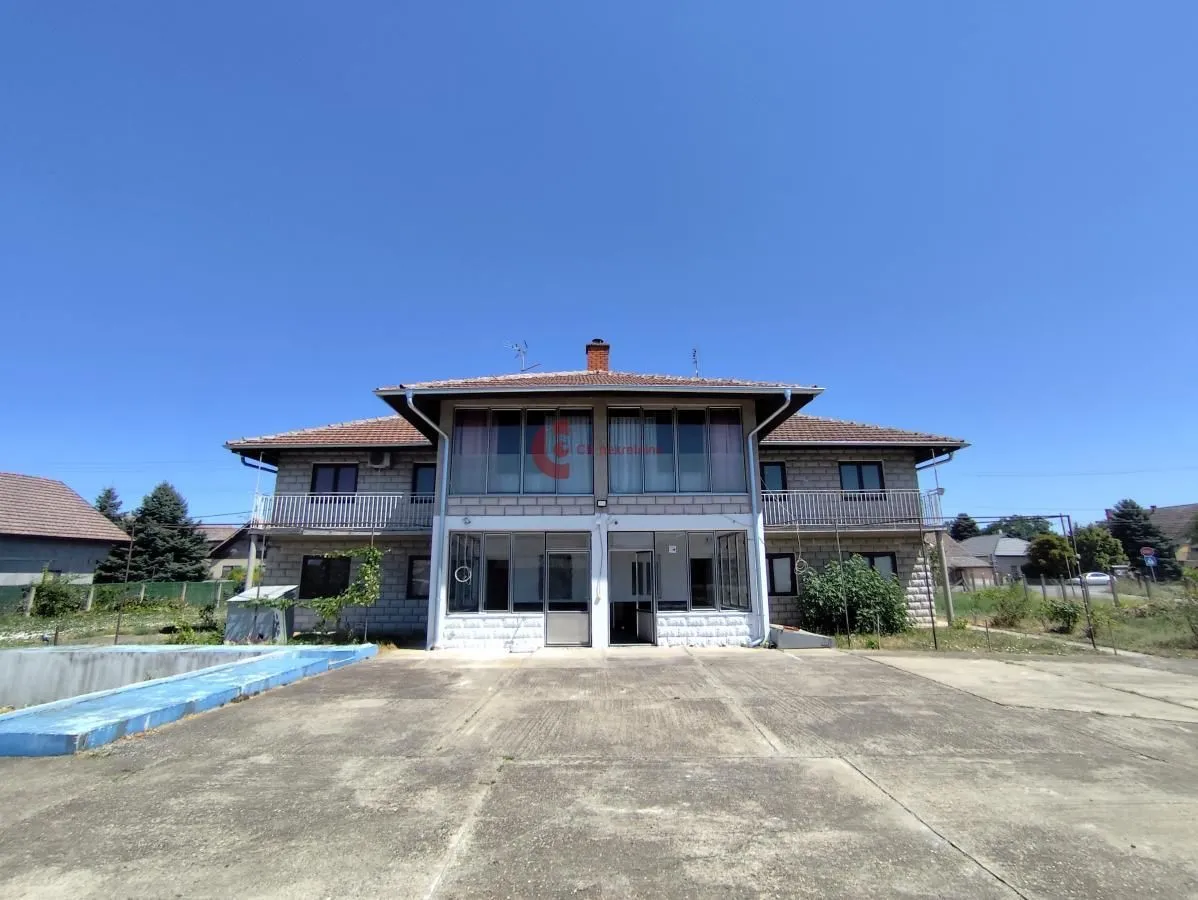 Sale, house, 538m², Peščara, Subotica