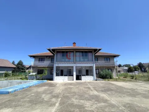 Sale, house, 538m², Peščara, Subotica - image 2