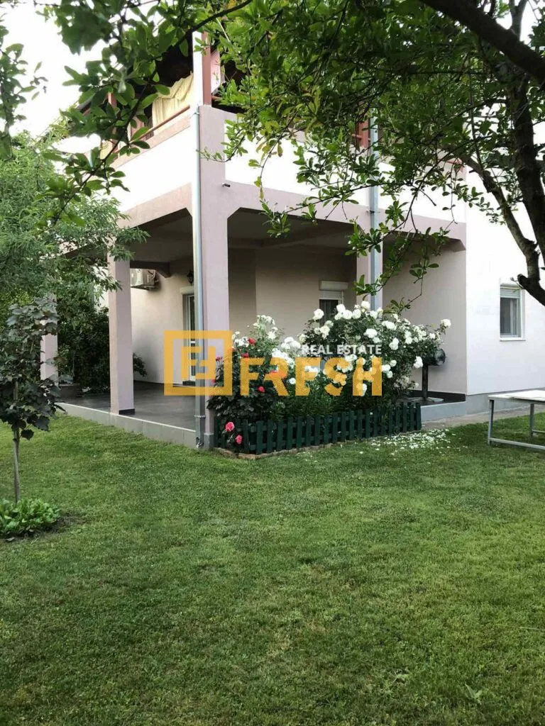 Izdavanje, kuća, 300m², Kokoti, Podgorica