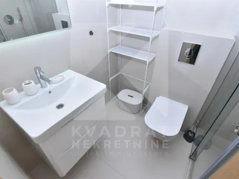 Izdavanje, jednosoban stan, 45m², New City, Podgorica - image 10