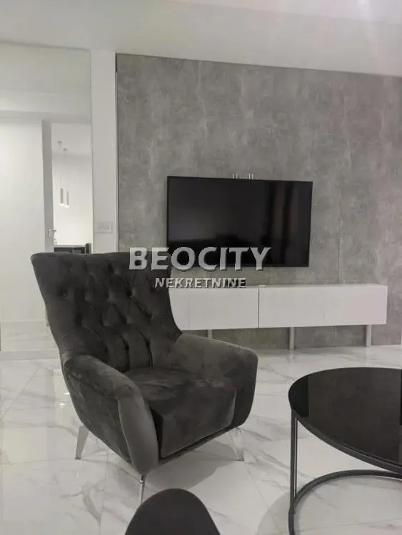 Rent, two bedroom apartment, 44m², Crveni Krst, Beograd