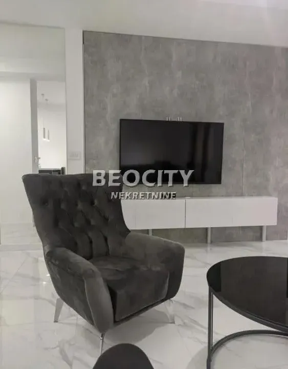 Rent, two bedroom apartment, 44m², Crveni Krst, Beograd