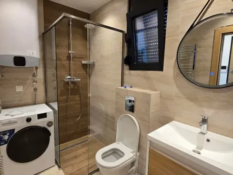 Izdavanje, stan, 50m², Tivat, Crna Gora - image 3