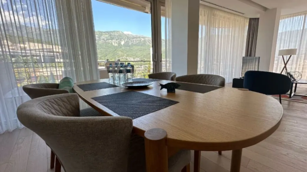 Sale, three bedroom apartment, 198m², Dukley Gardens, Budva