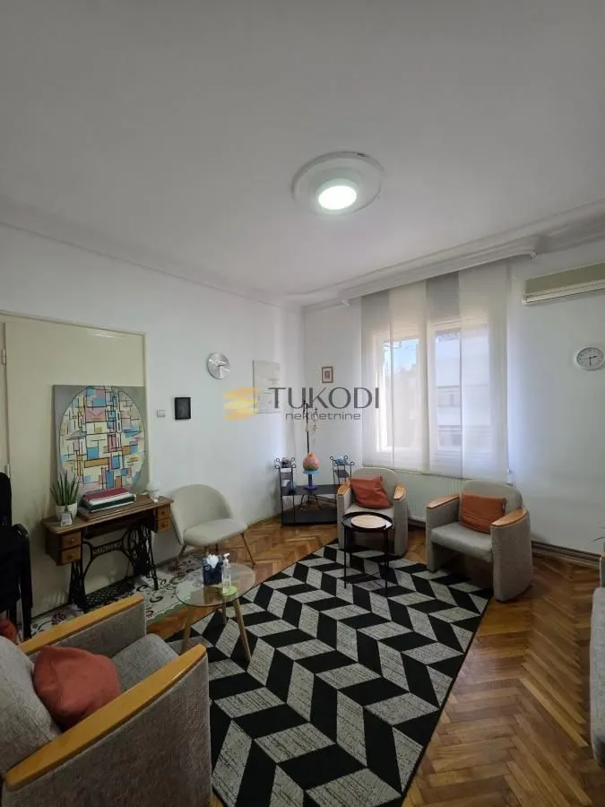 Rent, office space, 70m², Poštanska Štedionica, Palilula Sve Podlokacije