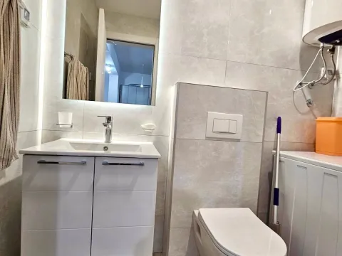 Izdavanje, jednosoban stan, 46m², Stari Aerodrom, Podgorica - image 6