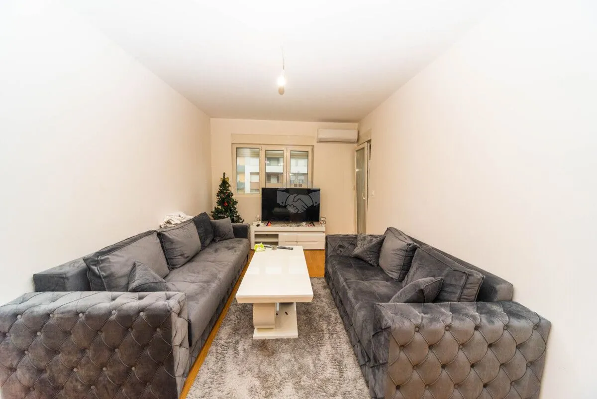 Prodaja, jednosoban stan, 49m², Central Point, Podgorica