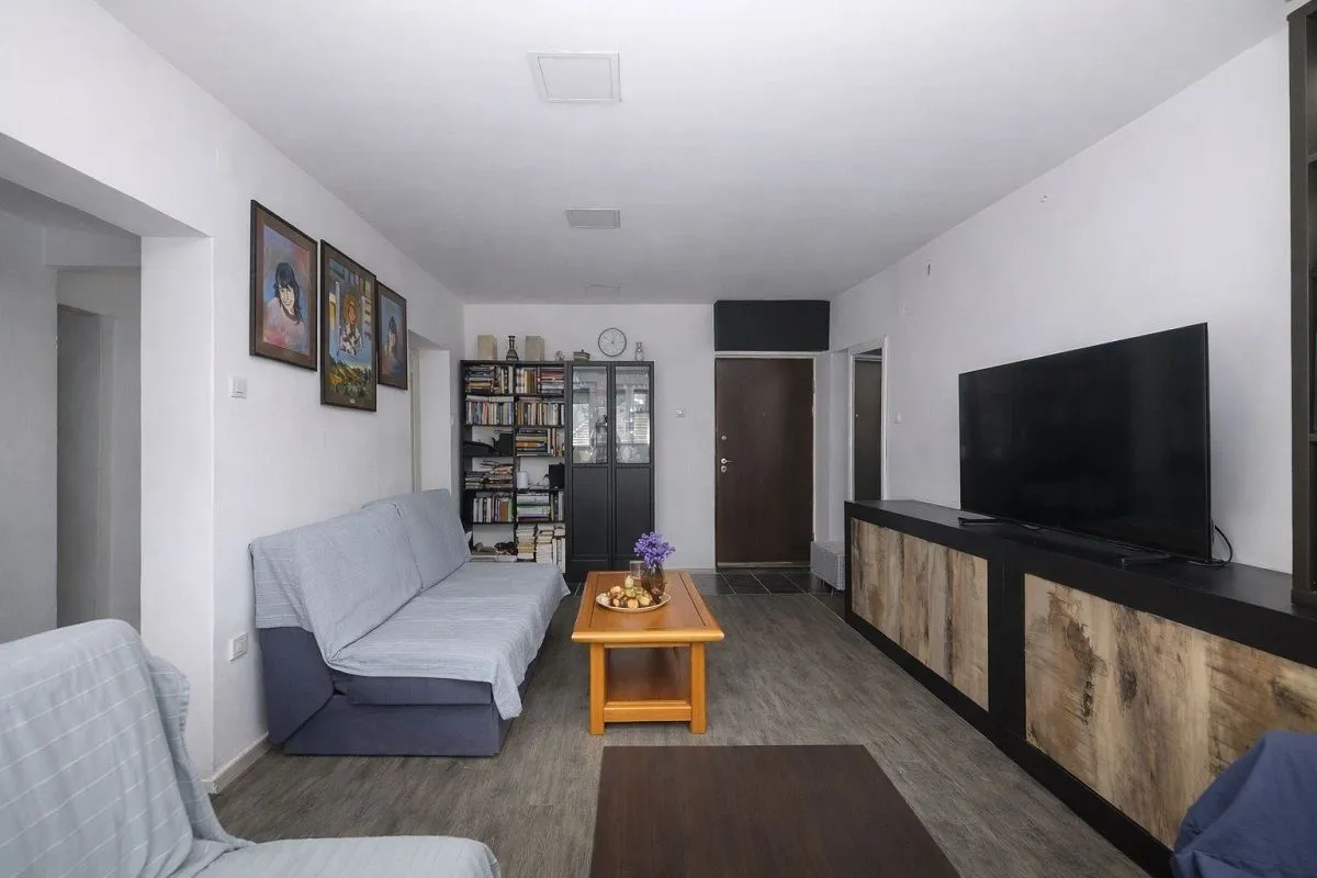 Prodaja, dvosoban stan, 62m², Karaburma, Palilula Sve Podlokacije