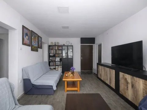 Prodaja, dvosoban stan, 62m², Karaburma, Palilula Sve Podlokacije - image 5