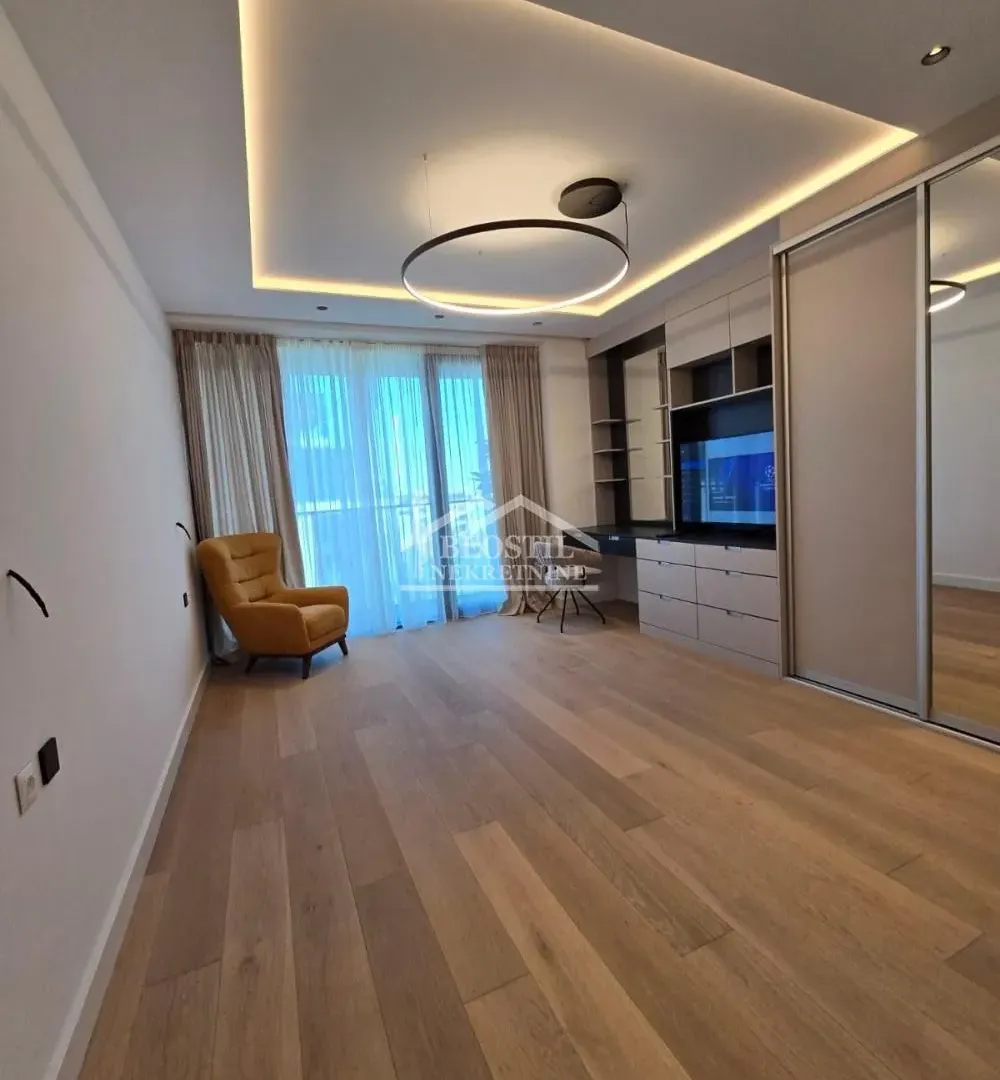 Rent, four bedroom apartment, 175m², Stari Grad, Beograd