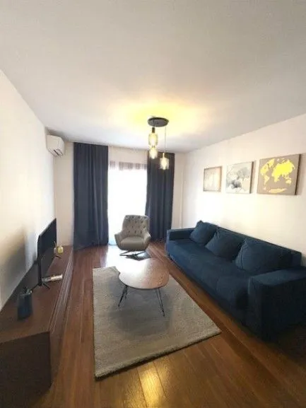 Izdavanje, jednosoban stan, 50m², Master Kvart, Podgorica