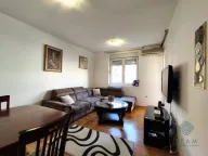 Izdavanje, dvosoban stan, 64m², Stari Aerodrom, Podgorica - image 1