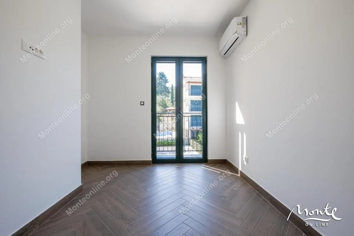 Prodaja, trosoban stan, 96m², Krašići, Tivat