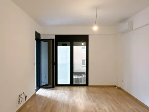 Prodaja, jednosoban stan, 42m², Centar, Budva - image 2