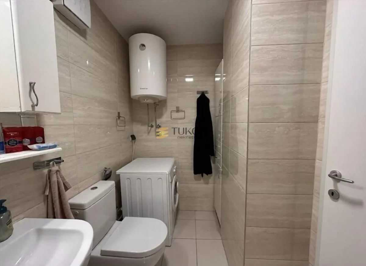 Izdavanje, dvosoban stan, 65m², Novi Beograd Blok 67, Novi Beograd Sve Podlokacije