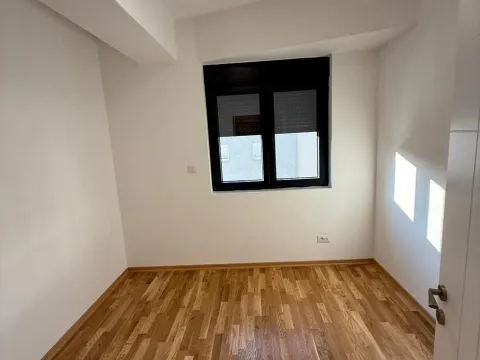 Izdavanje, dvosoban stan, 65m², Preko Morače, Podgorica - image 5