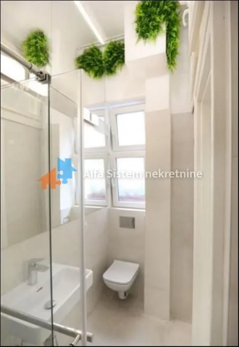 Rent, three bedroom apartment, 105m², Stari Grad, Beograd