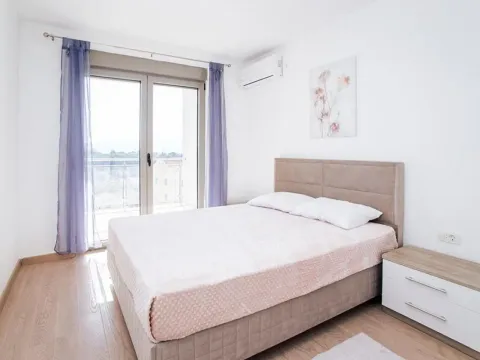 Izdavanje, jednosoban stan, 57m², Centar, Tivat - image 7