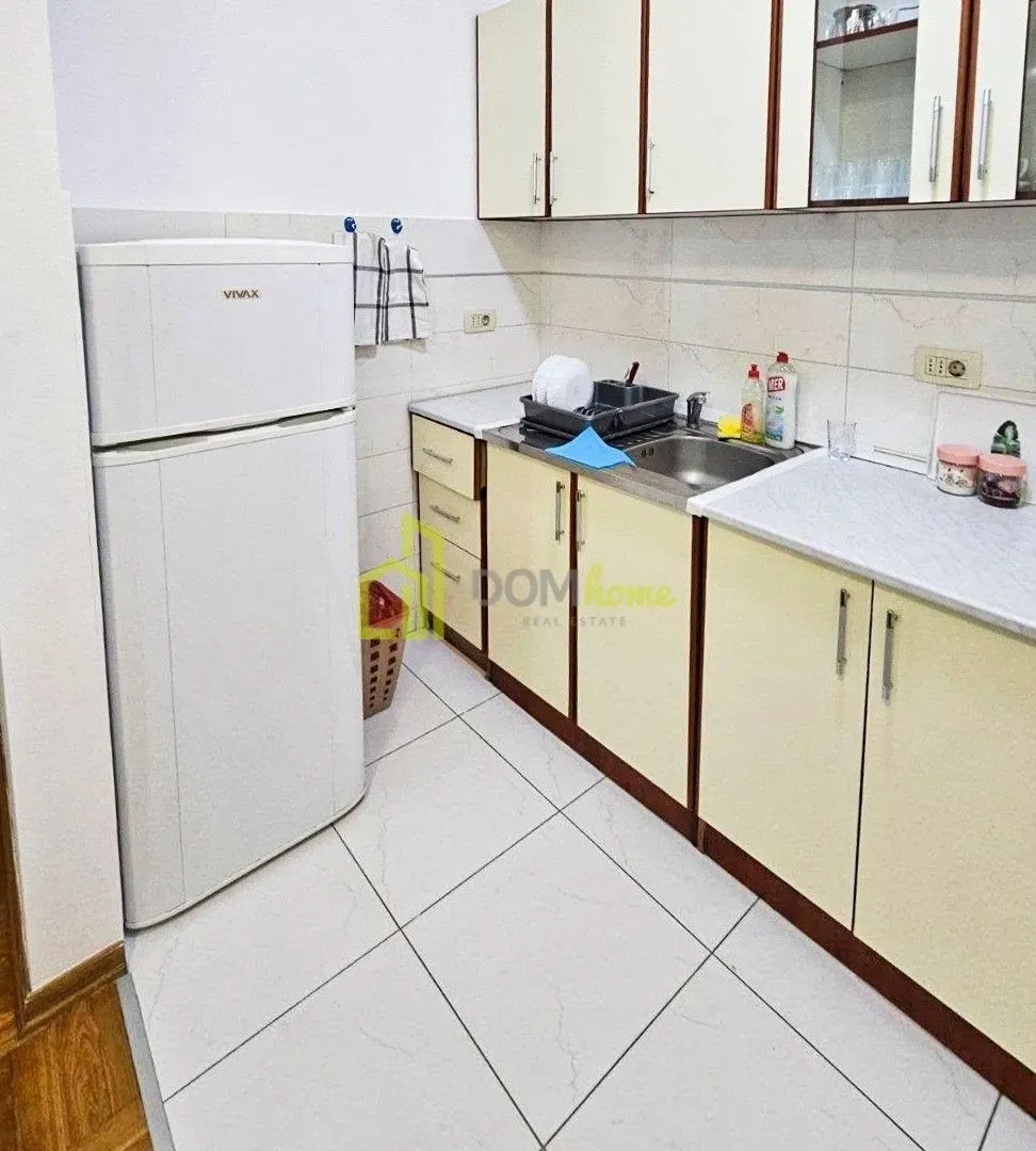 Izdavanje, jednosoban stan, 49m², Pobrežje, Podgorica