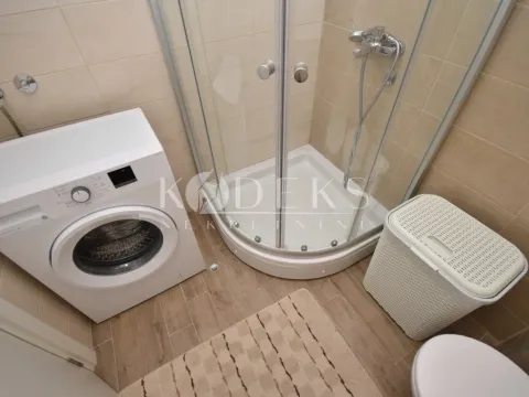 Izdavanje, jednosoban stan, 42m², City Kej, Podgorica - image 9