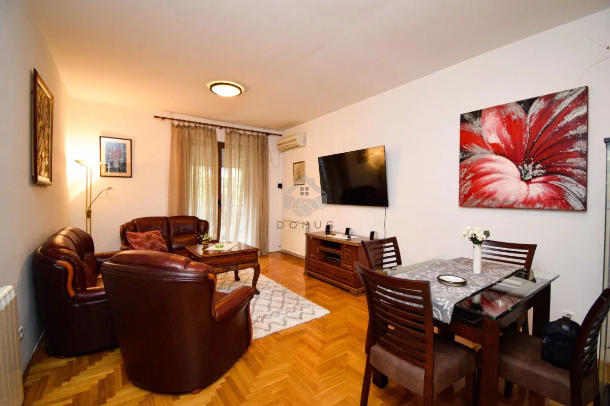 Izdavanje, dvosoban stan, 71m², Preko Morače, Podgorica