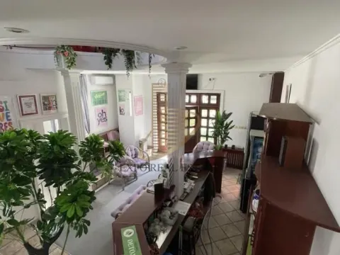 Izdavanje, poslovni prostor, 150m², Savski Venac, Beograd - image 9