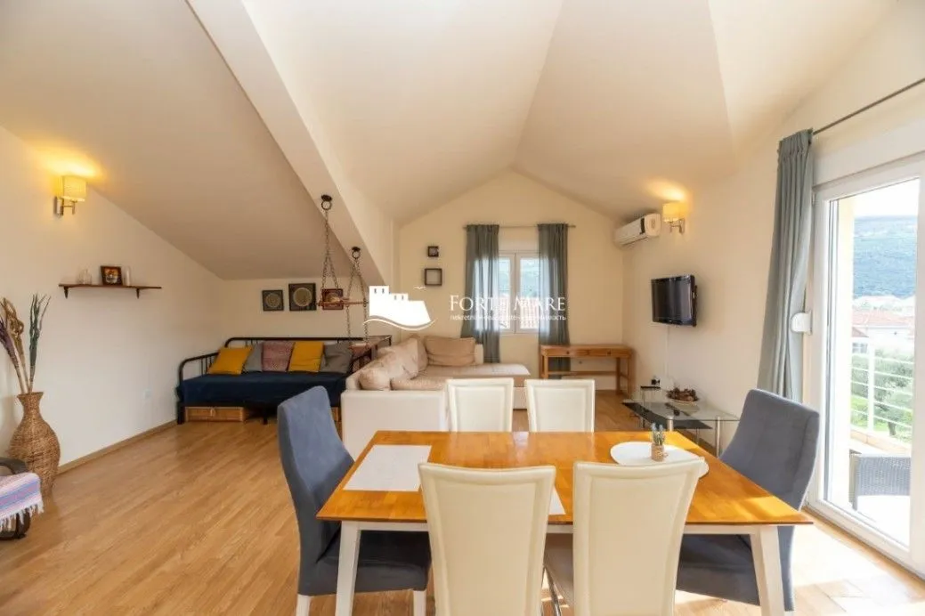 Prodaja, dvosoban stan, 82m², Đenovići, Herceg Novi